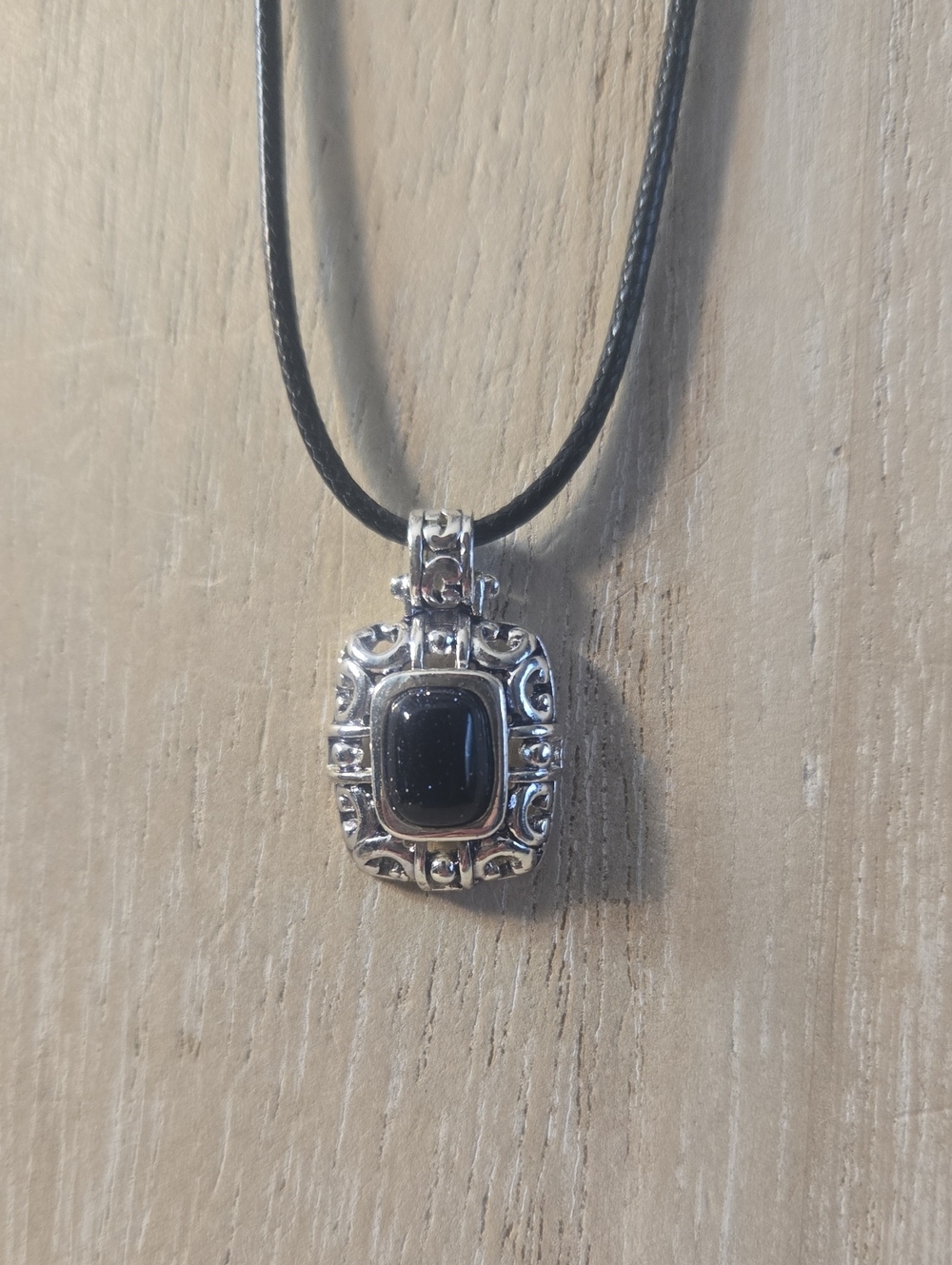 Sterling Silver Black Stone Pendant Necklace Marked Roman
